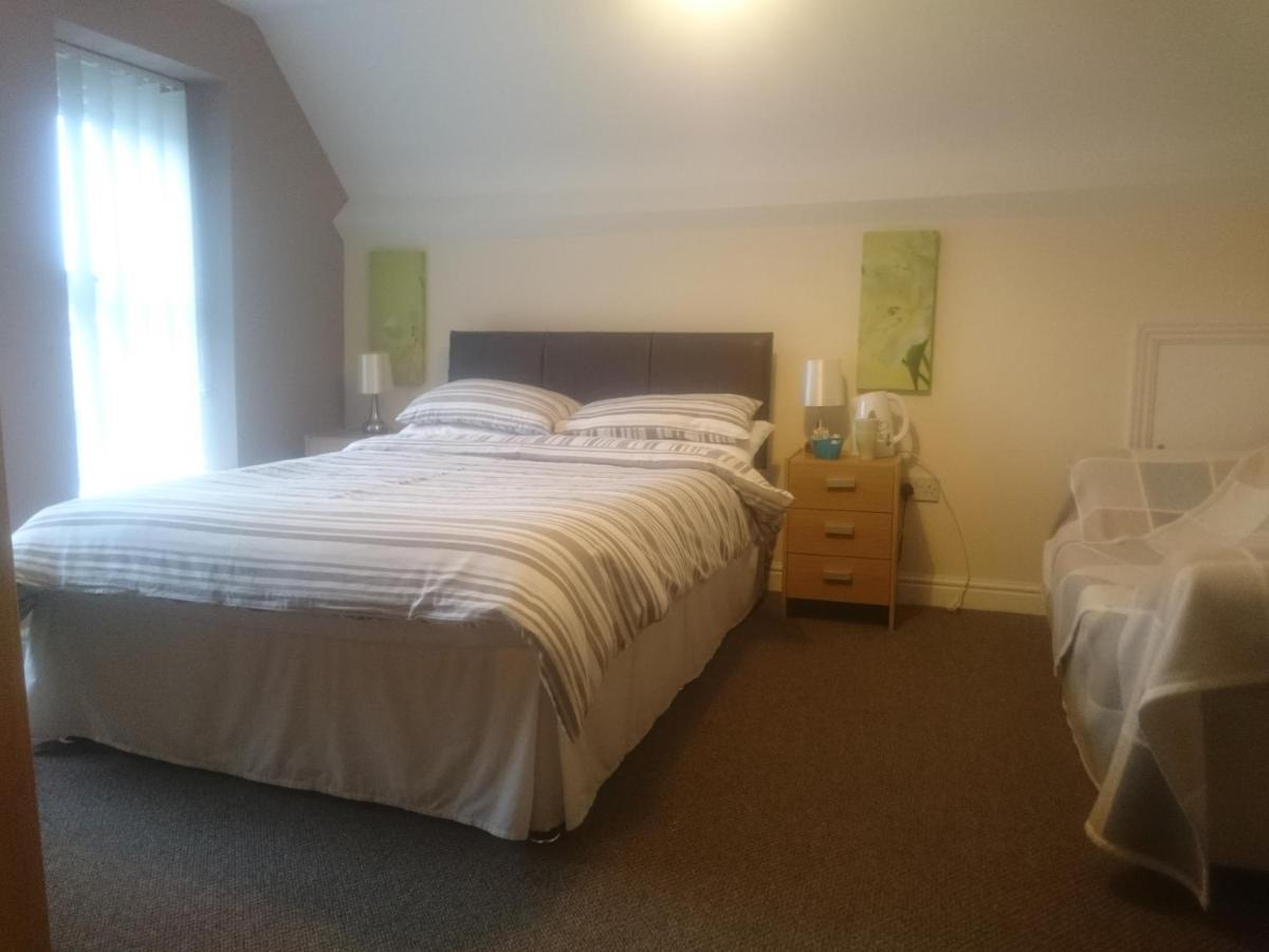 Mount Pleasant Aberdare Room photo